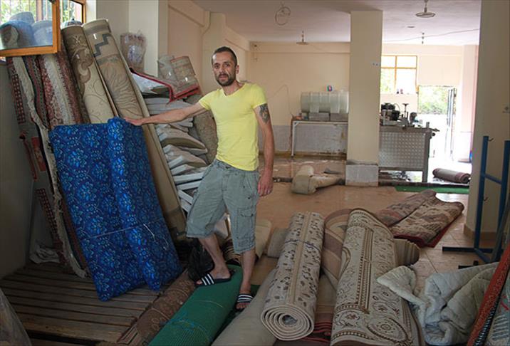 Aksaray'lı esnaftan teröre örnek tepki