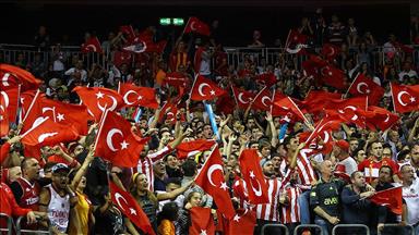 Spor dünyasından teröre lanet yağıyor