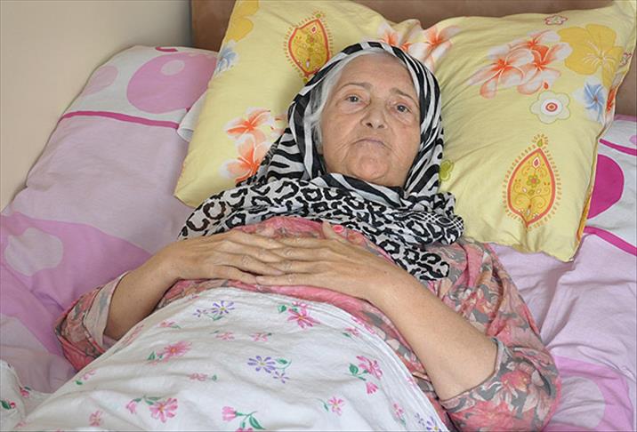 Karnında unutulan gazlı bez 5 ay sonra alındı