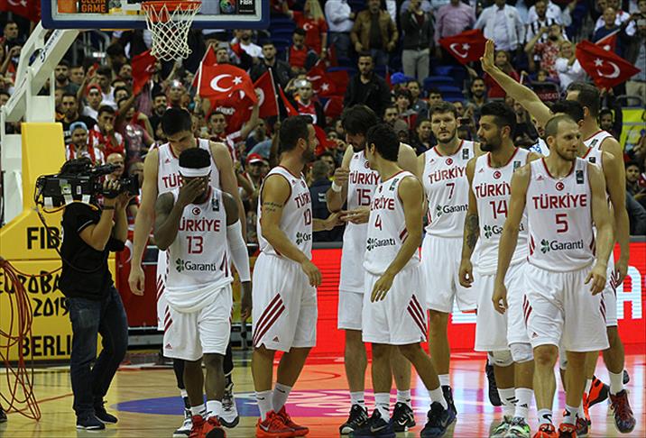 '12 Dev Adam'ın Fransa'ya şansı tutmuyor