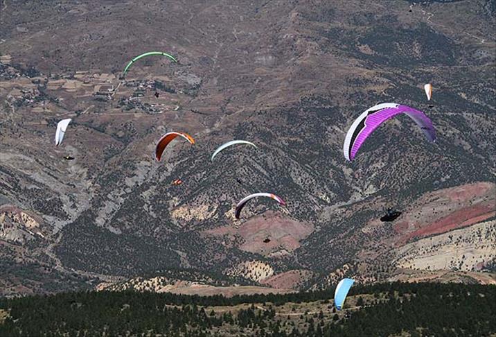 627 nüfuslu ilçede 100 kişilik dünya şampiyonası