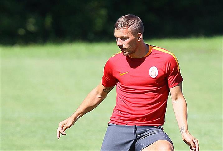 Podolski'den şehitler için başsağlığı mesajı