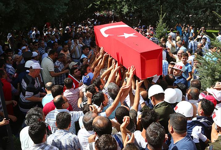 Şehitlerimizi uğurluyoruz