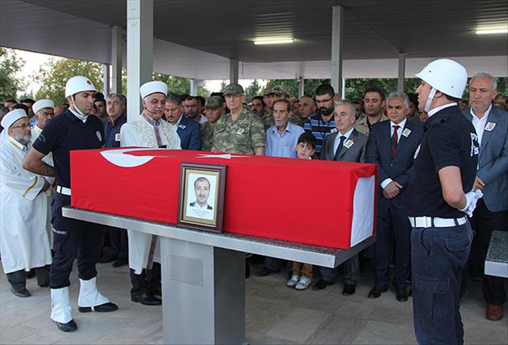 Şehit polis memuru Altmış'ın cenazesi defnedildi