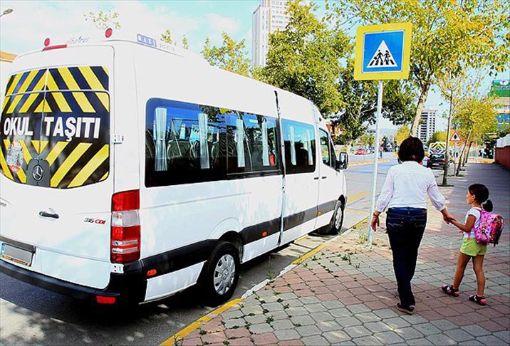 Okul servis şoförlerine eğitim verildi