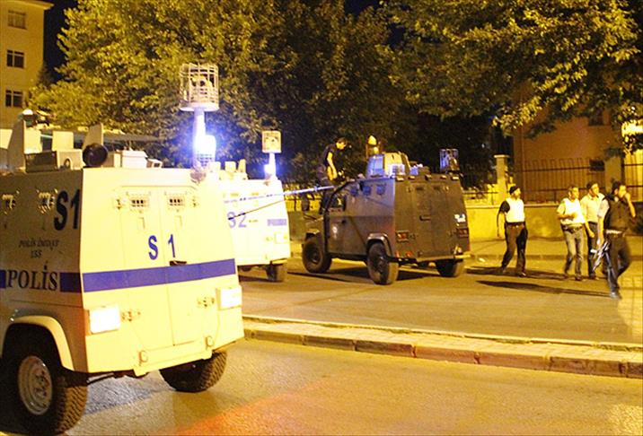 Kars'ta Emniyet Müdürlüğü'ne roketatarlı saldırı