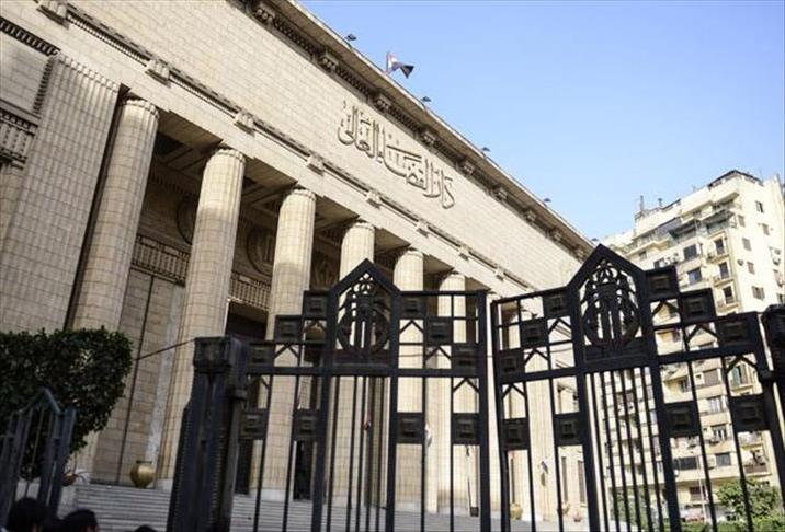 Egypt court sentences 8 Morsi supporters to death