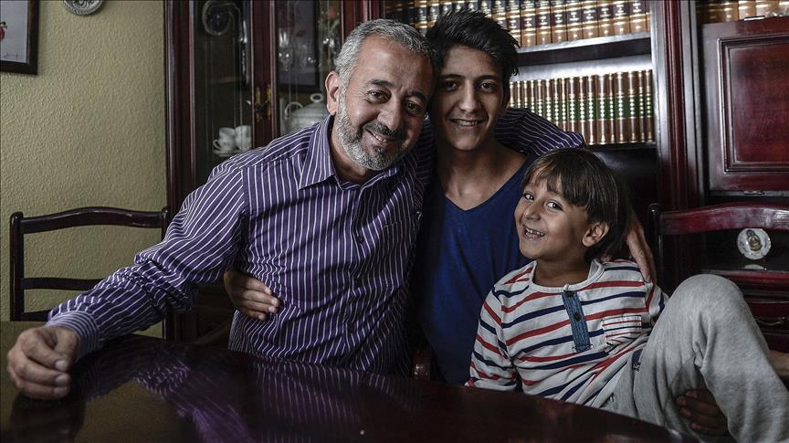 Tripped Syrian refugee hopes camerawoman gets punished