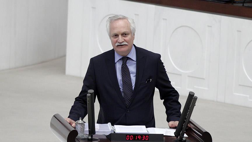 CHP'li Özçelik genel başkan yardımcılığı görevinden istifa etti
