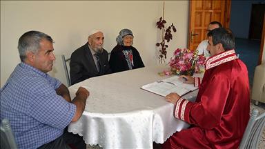 77 yıllık aşk hikayesi mutlu sonla bitti