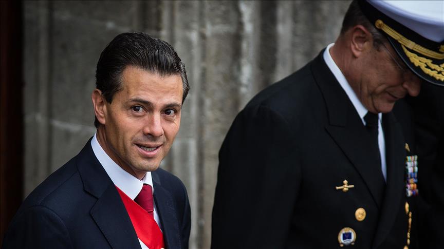 Mexico's president meets tourists wounded in Egypt attack