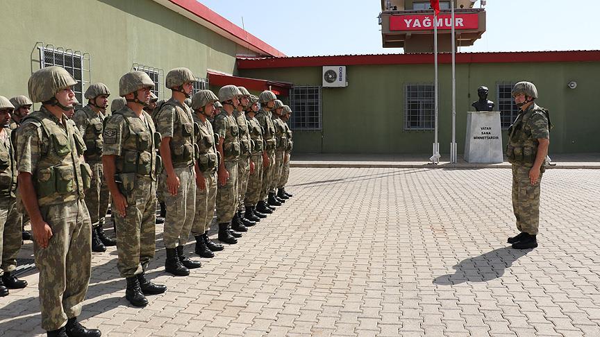 Mehmetçik bayramda sınır nöbetinde