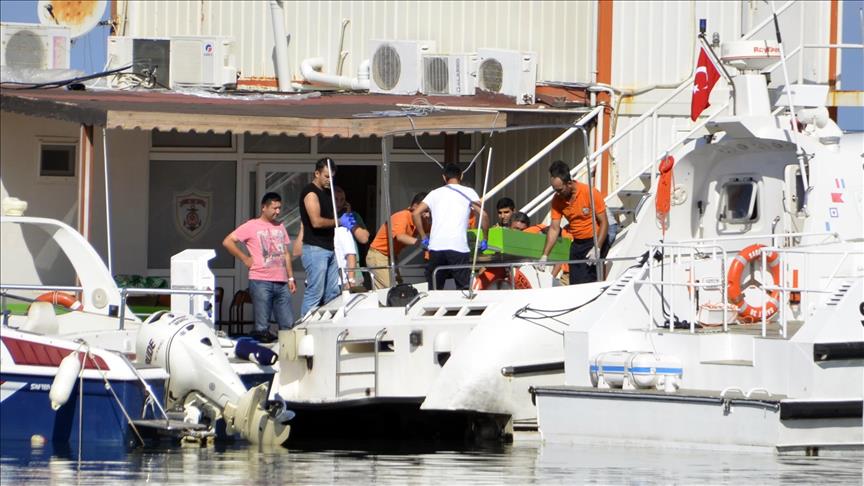 17 dead as refugee boat sinks off Turkey's Bodrum