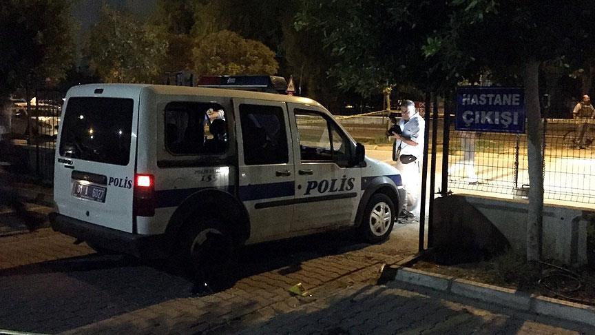 Adana'da polis aracına uzun namlulu silahlı saldırı