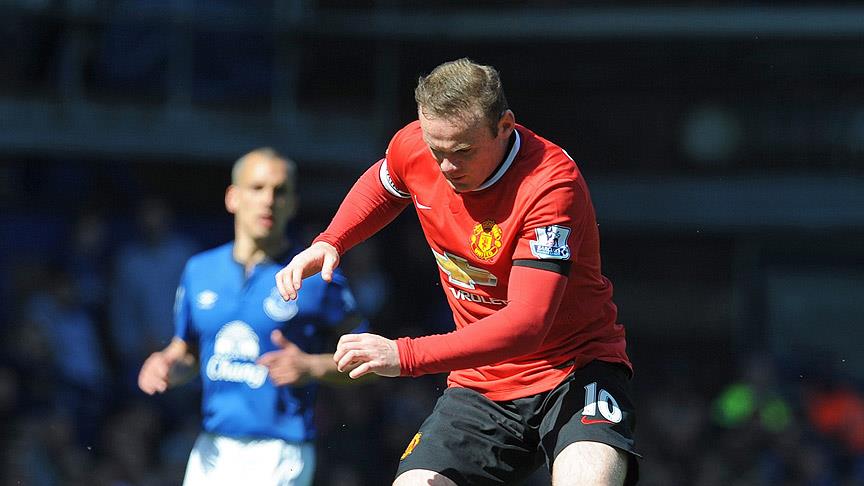 Manchester United 110 hafta sonra lider