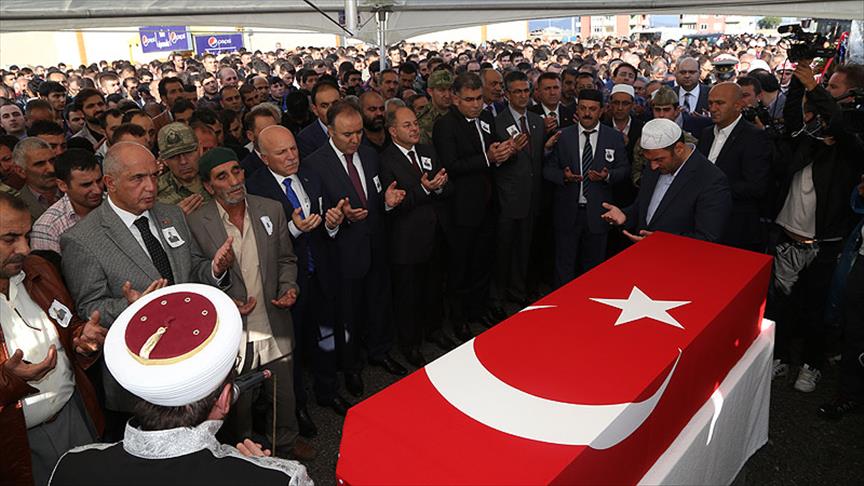 Şemdinli'de şehit olan Arda'nın cenazesi Erzurum'da toprağa verildi