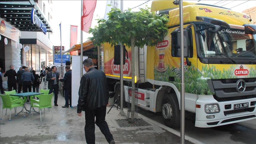 Çaji i ÇAYKUR i jep atmosferë ndryshe Forumit të Biznesit në Prizren