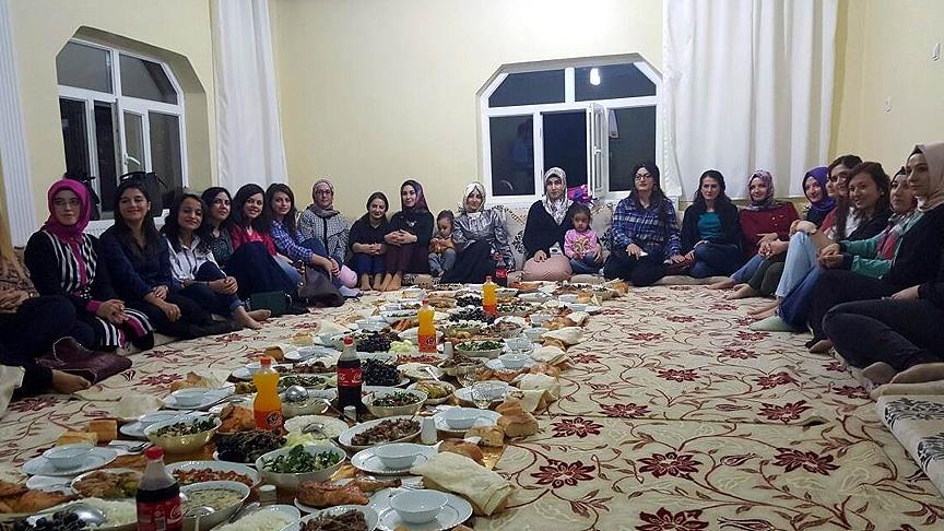 Hakkari'de 'kardeşlik sofrası' kuruldu