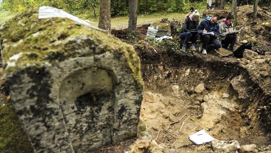 Arheološko istraživanje u Jajcu: Nađeno sedam grobova i jedan od najljepših srednjovjekovnih sarkofaga