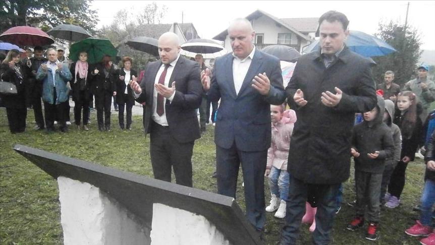 Posjeta stratištima: Počelo obilježavanje 20. godišnjice ulaska Armije RBiH u Sanski Most