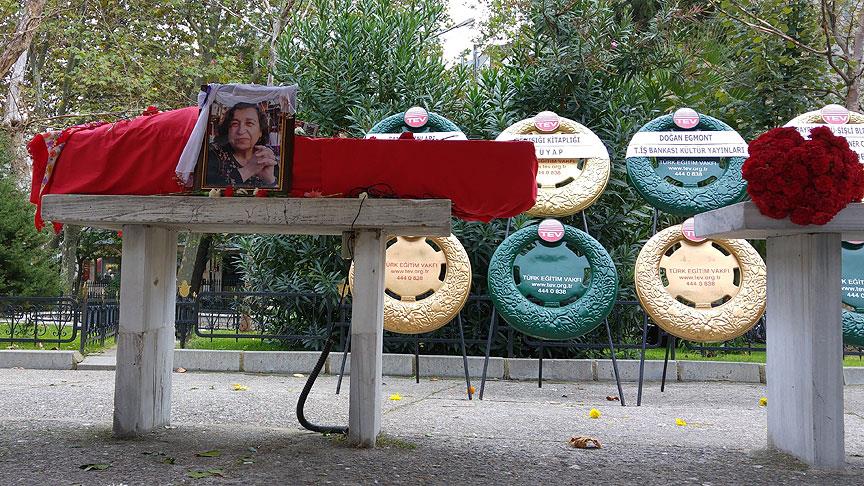Sennur Sezer son yolculuğuna uğurlandı