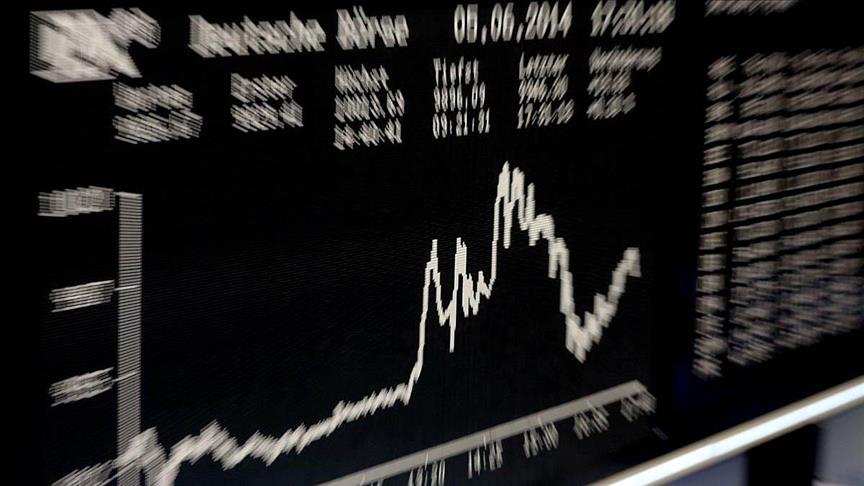Deutsche Bank sees huge loss, restructuring announced