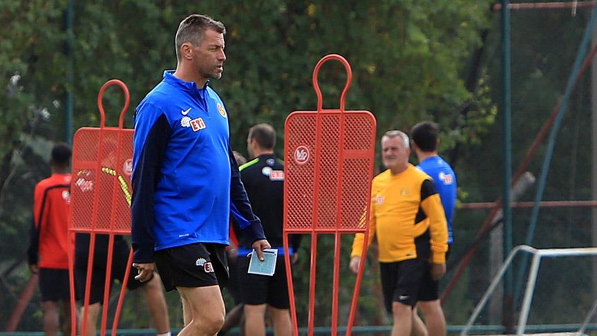 Eskişehirspor'da Skibbe dönemi sona erdi