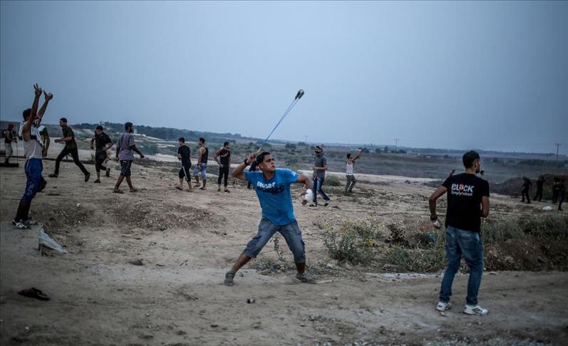 إسرائيل تشدد عقوبة راشقي الحجارة من الفلسطينيين