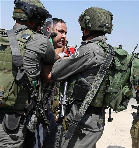 الجيش الإسرائيلي يعتقل 21 فلسطينيا في الضفة الغربية