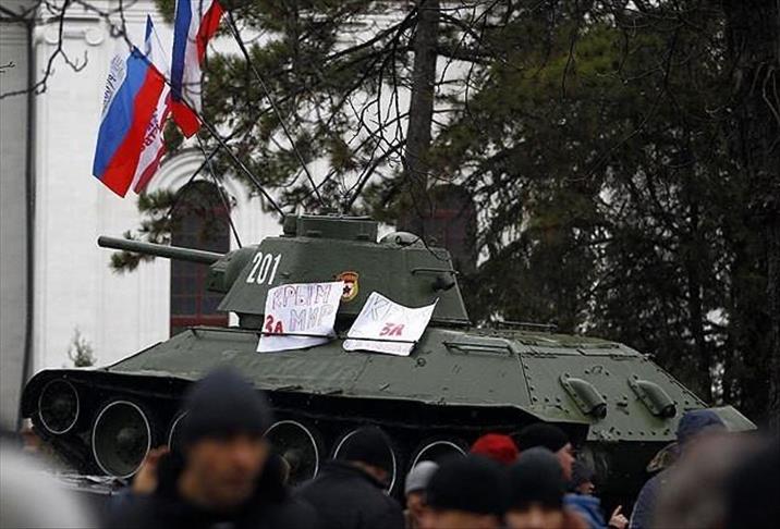 Crimée russe: Larousse souhaite éviter "la polémique"