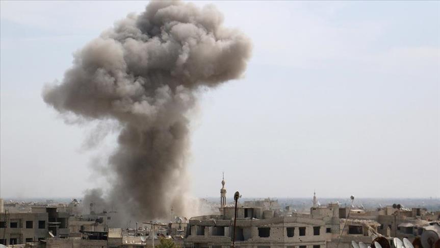 Russia accused of giving cluster bombs to Syrian regime