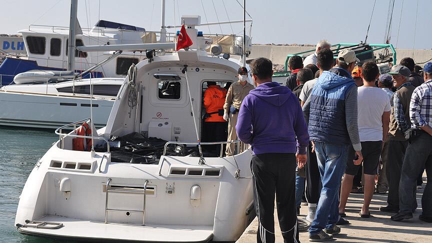 Ege Denizi'nde yabancı uyrukluları taşıyan tekne battı: 12 ölü