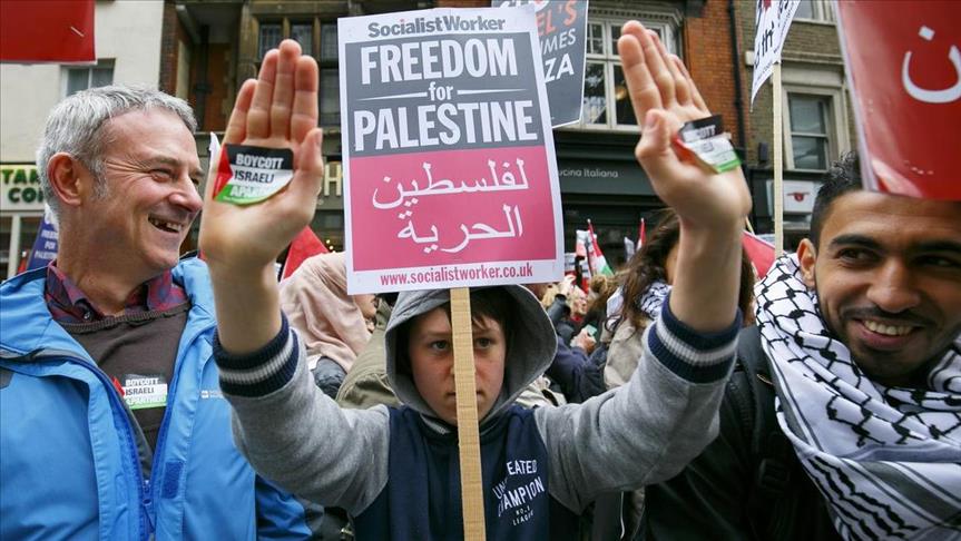 Thousands protest Israel in London