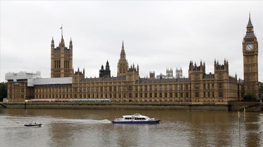 UK gov't pledges 5 mn pounds to fight extremism