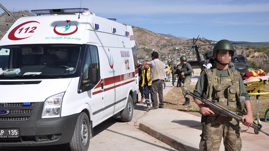 Tunceli'de zırhlı askeri aracın geçişi sırasında patlama: 2 şehit