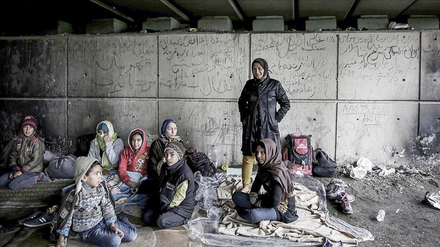 Afghans in Istanbul park a microcosm of refugee crisis