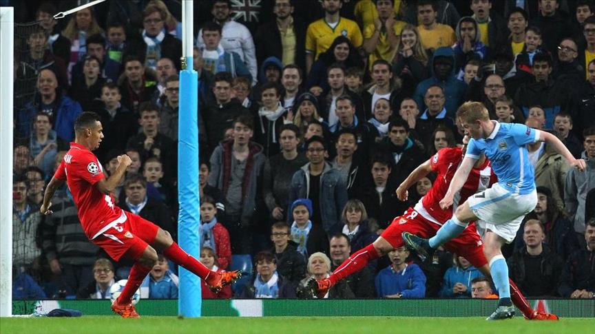 Football: Manchester City climbs group in late comeback