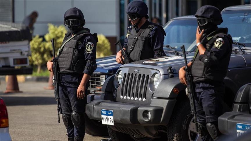 Four policemen killed in two attacks in N. Egypt, Sinai