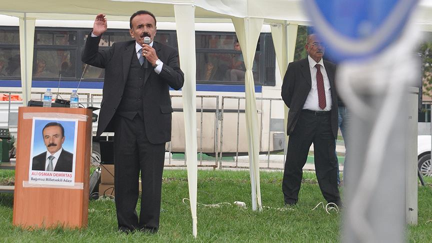 Eşiyle oy kullandığı sandıktan bir oy aldı