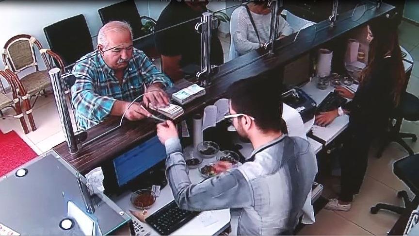 '10 bin lira' fazla ödedikleri müşterinin dönmesini bekliyorlar
