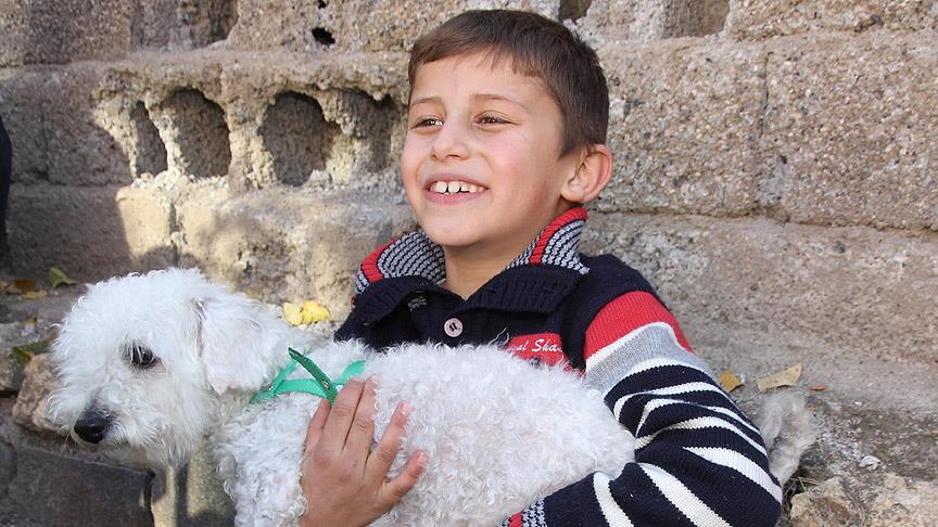 Cumhurbaşkanı Erdoğan Ömer Faruk'a köpek hediye etti