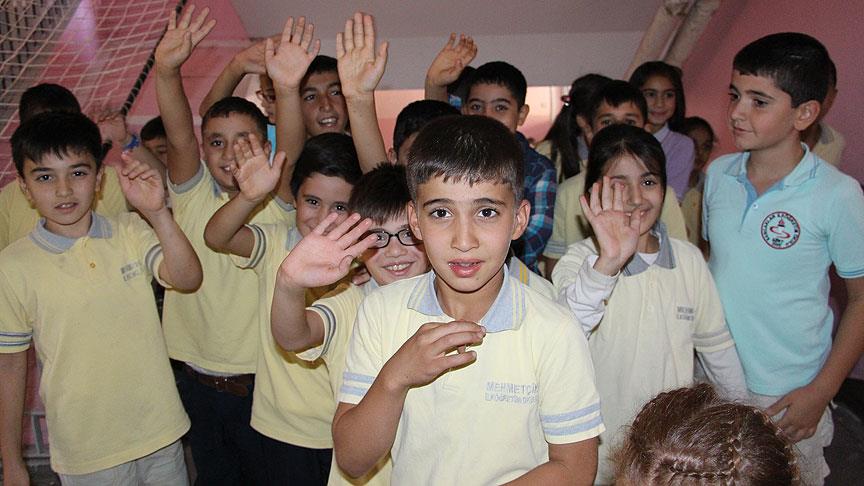 Özel okullara 407 milyon liralık ilk taksit ödendi