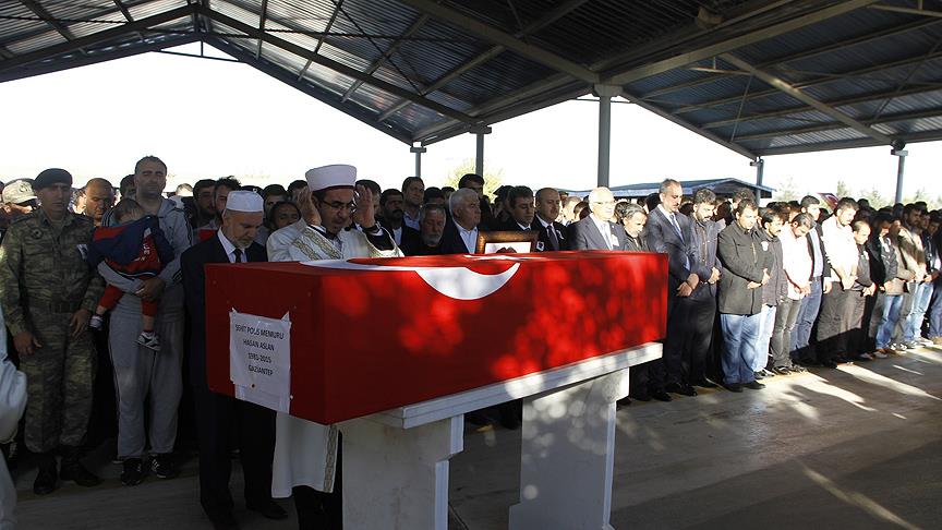 Şehit polis memurları Aslan, Bardakçı ve Altınbaş son yolculuklarına uğurlandı