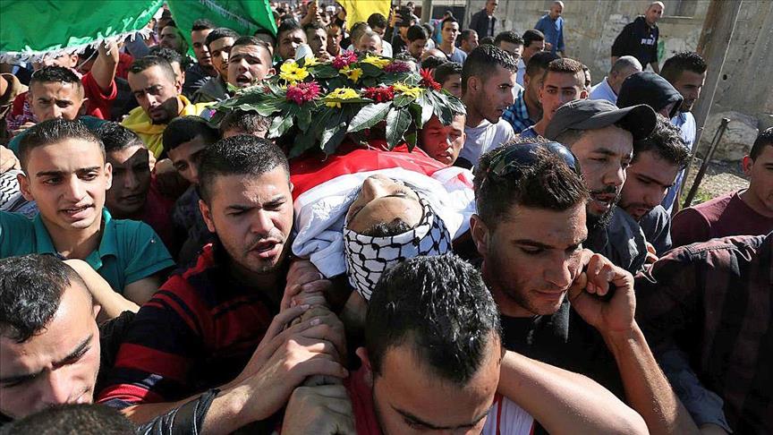 Thousands mourn two Palestinians killed by Israel in Hebron