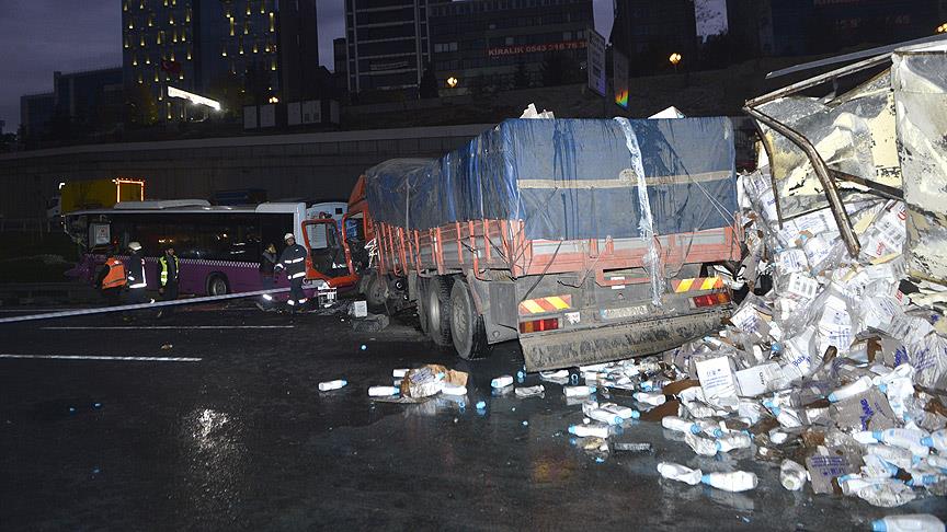 Sarıyer'de zincirleme trafik kazası: 6 yaralı