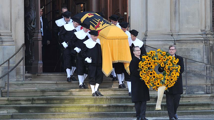 Helmut Schmidt için cenaze töreni düzenlendi