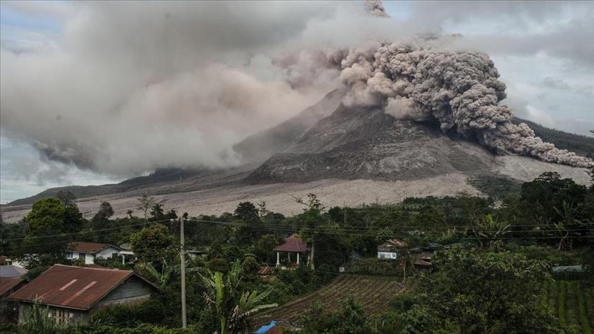 Philippines raises volcano alert level after explosion