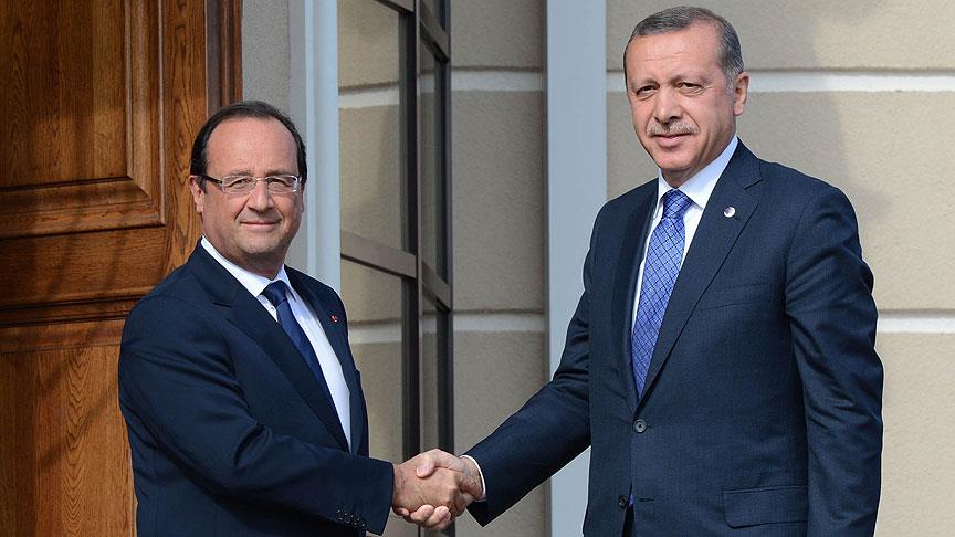 Erdoğan, Fransa Cumhurbaşkanı Hollande ile telefonda görüştü