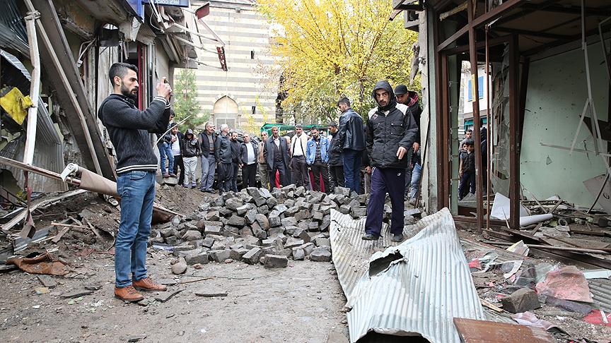 Diyarbakır'ın Sur ilçesinde inceleme yapan Başsavcı Solmaz'a teröristlerce ateş açıldı