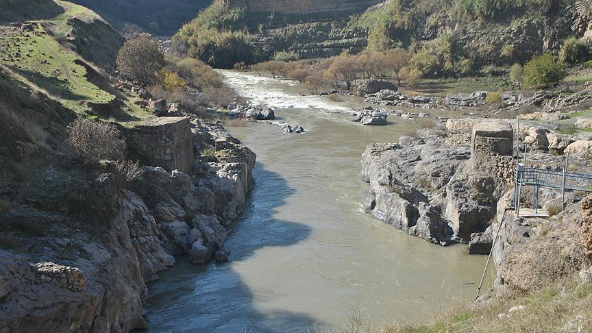 'İran nehirlerimizi kurutmak istiyor'